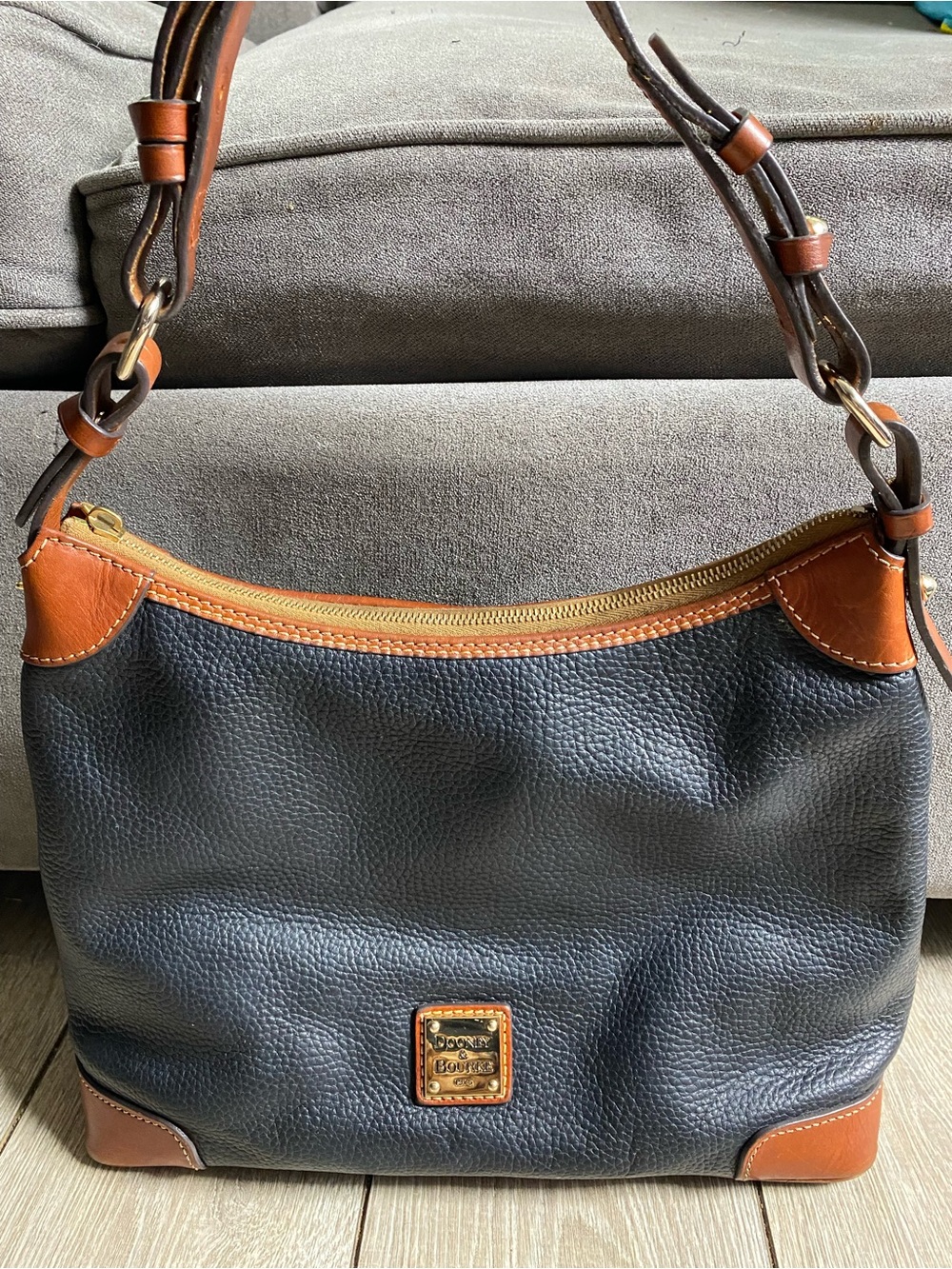 Dooney & Bourke Pebble Grain Hobo Bag Navy Blue Leather Shoulder Purse Tan Trim